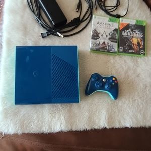 Xbox 360 slim blue rare